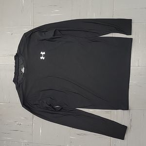Under Armour hear gear long sleeve top